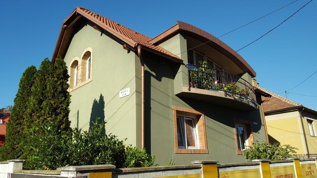 Szigeti Apartmanhaz Pécs Exterior foto